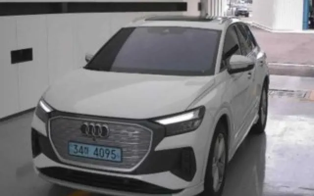 인천중고차량시세 Q4 e-트론 40 매물 사진 4 - 2022/09 88,000km